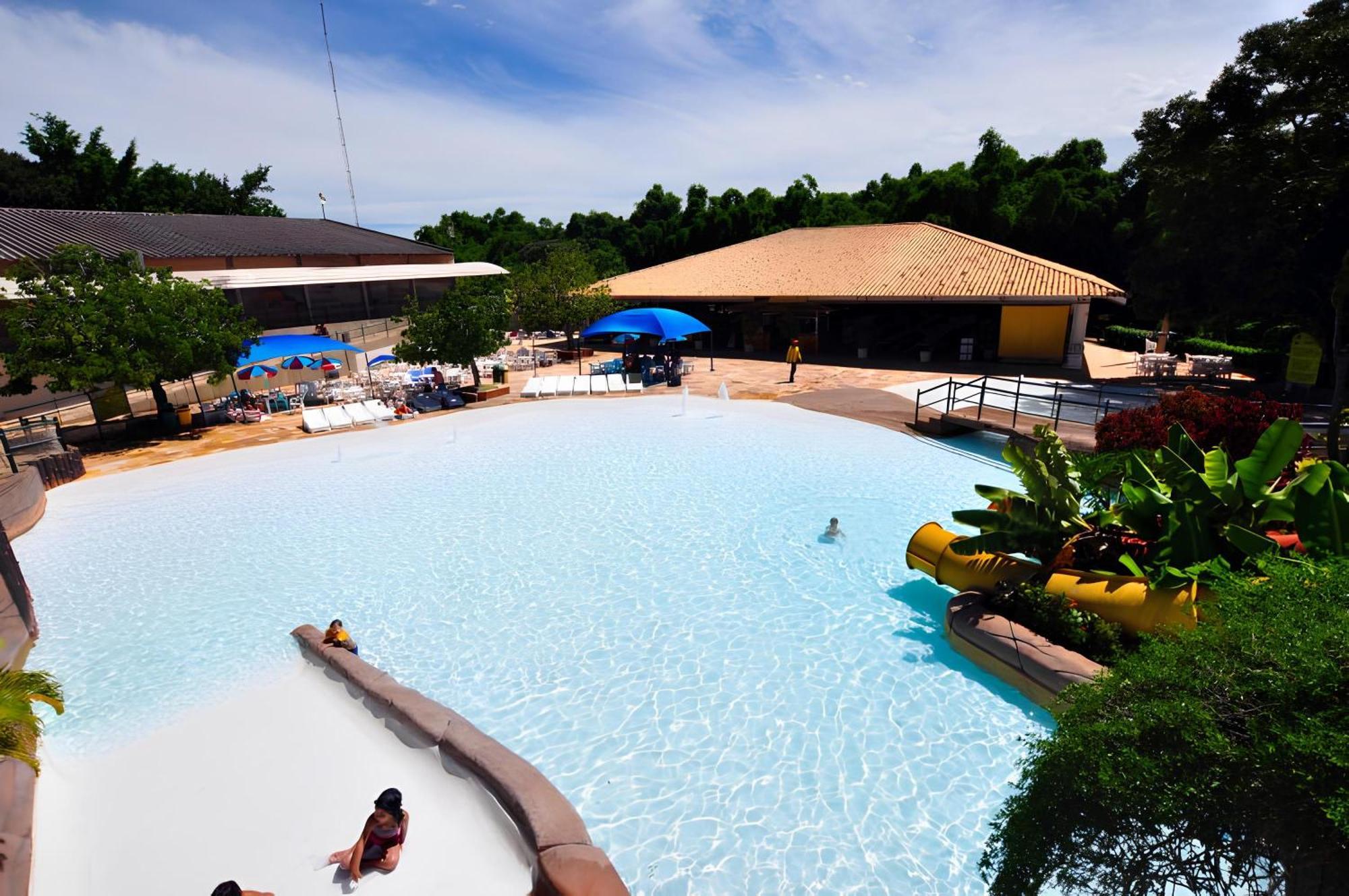 Piazza Diroma Com Acesso Ao Acqua Park Daire Caldas Novas Dış mekan fotoğraf